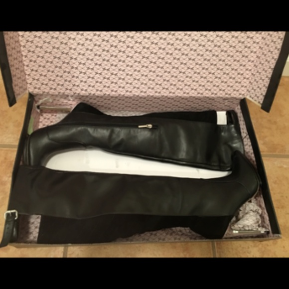 Victoria's Secret Suede Boots - Picture 2 of 8